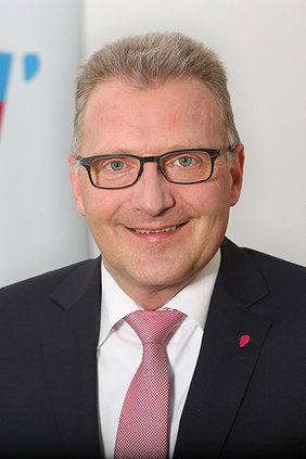 Seit dem 1. Mai 2015 war Armin Marx Vorstandsmitglied der NEW AG.